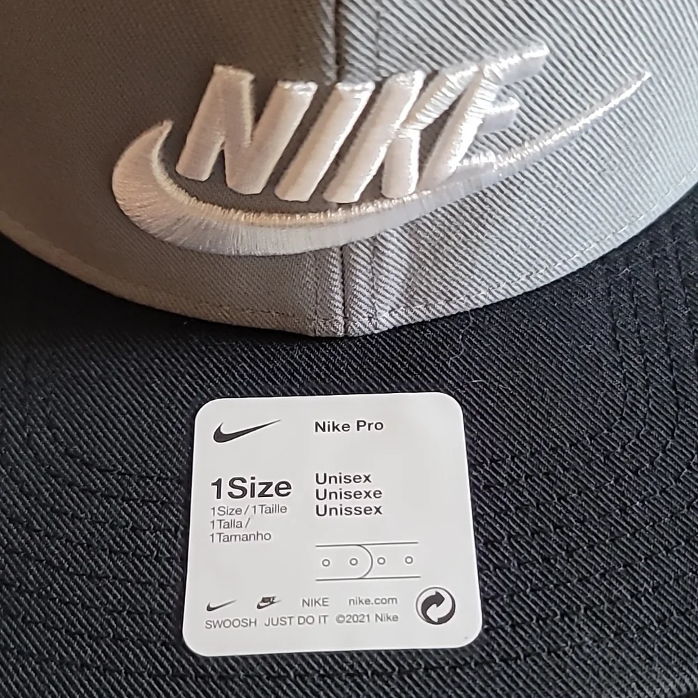 Nike baseball hat - Picture 3 of 5